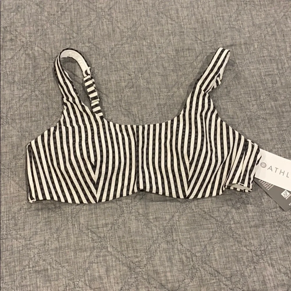 Athleta NWT Seersucker Scoop Bikini Top